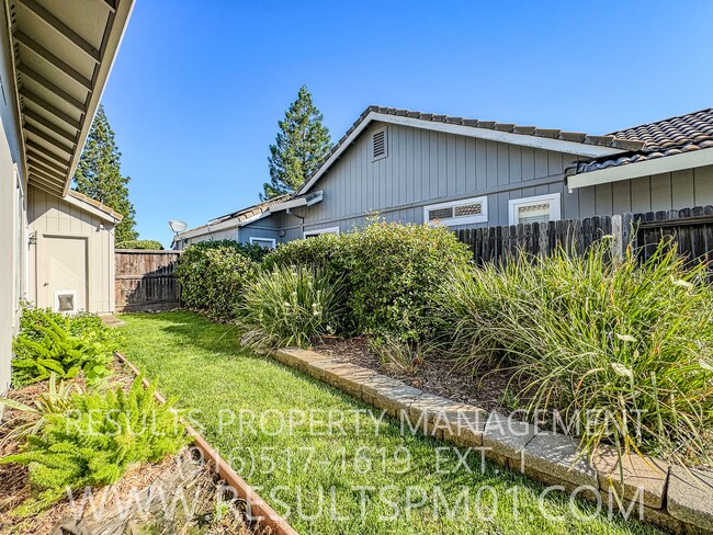 Building Photo - 4 Bedroom Rocklin Beauty. Pet Friendly