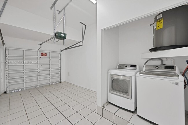 Building Photo - 11224 NW 42nd Terrace