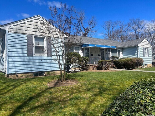 Primary Photo - 38 Cromwell Pl