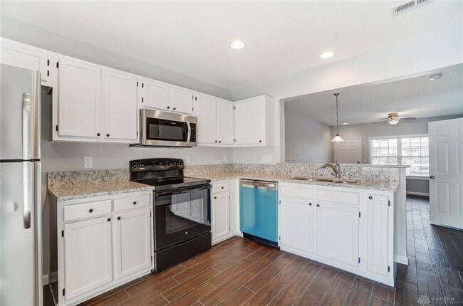 Building Photo - 2436 Tarpon Bay Dr