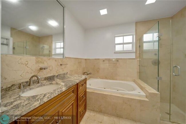 Building Photo - 4115 Madison St