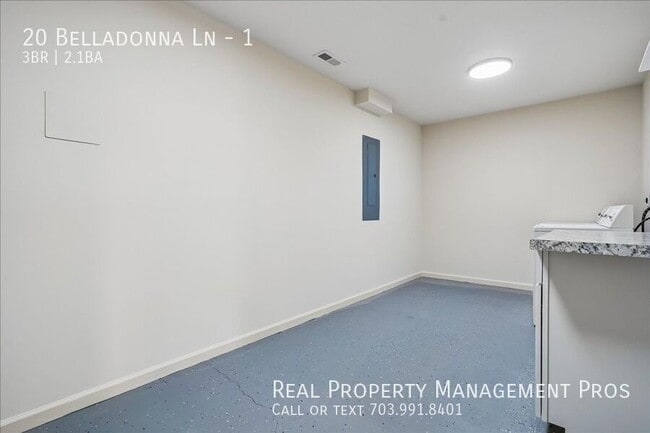 Building Photo - 20 Belladonna Ln