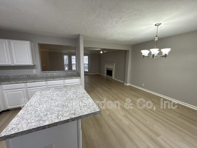 Building Photo - 2757 Welshcrest Dr