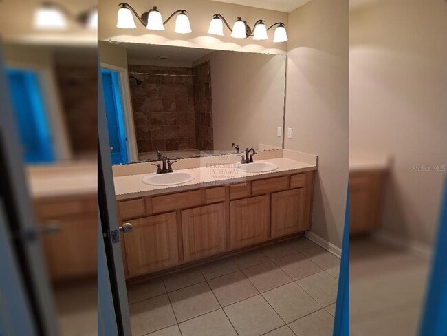 Building Photo - 2534 Glenrise Pl