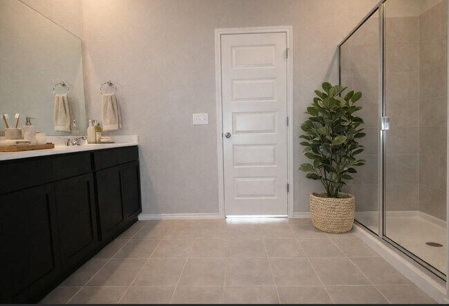 Building Photo - 11905 Dillon Fls Dr