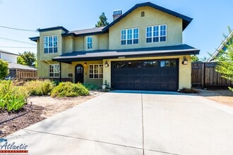 Building Photo - Stunning Cambrian Home | Desirable Neighborhood
