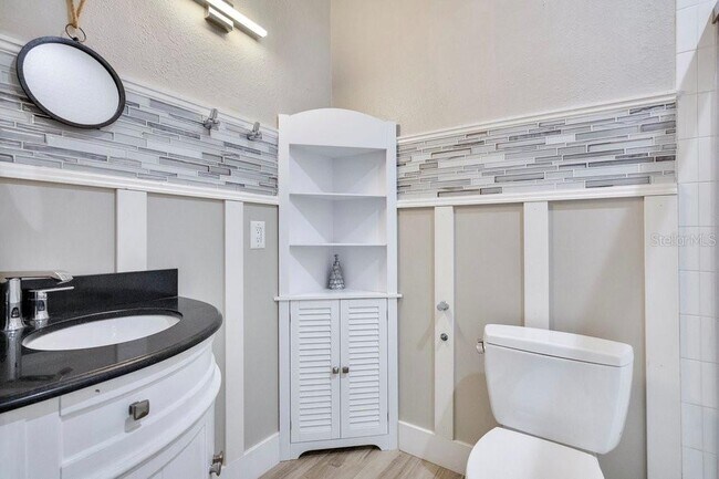 Building Photo - 16545 Majestic Ct