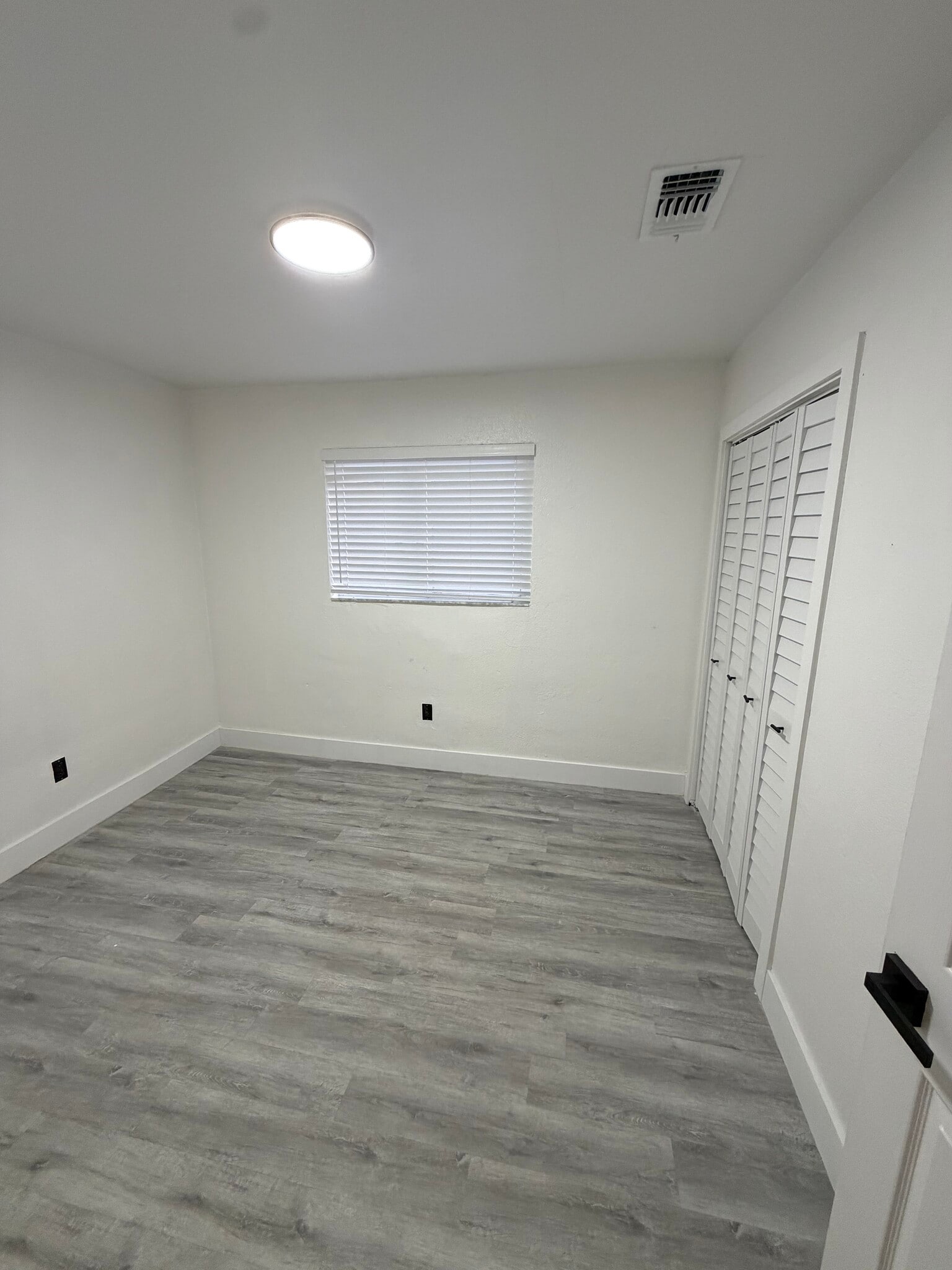 Building Photo - 2126 NW 47th Ter