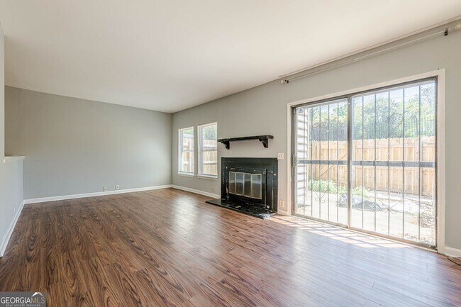 Building Photo - 2016 Oak Park Ln