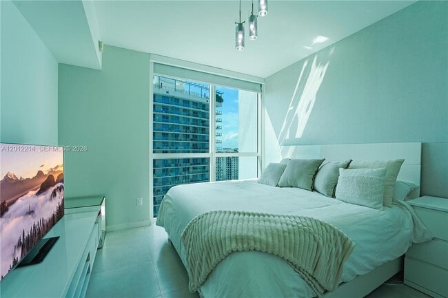 Building Photo - 1080 Brickell Ave