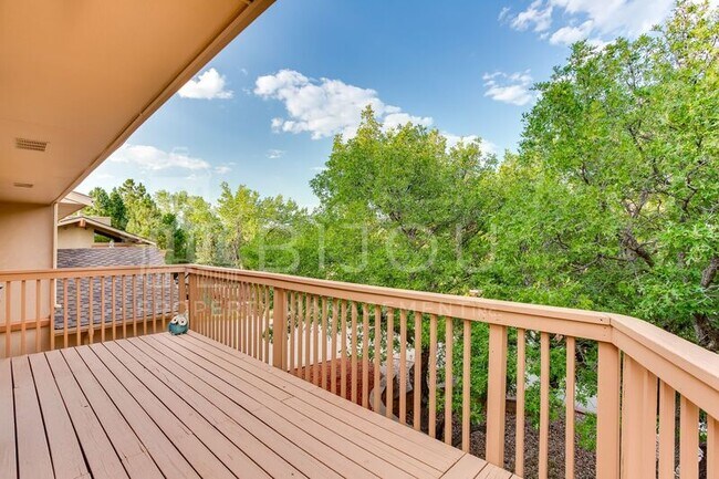 Building Photo - 355 Waco Ct