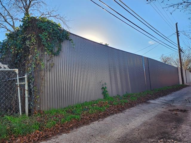 Building Photo - 8715 Fairhaven Ln