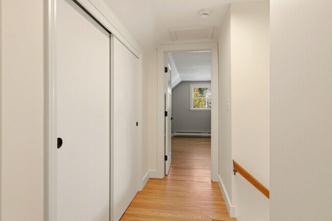 Building Photo - 29 Lovell Rd