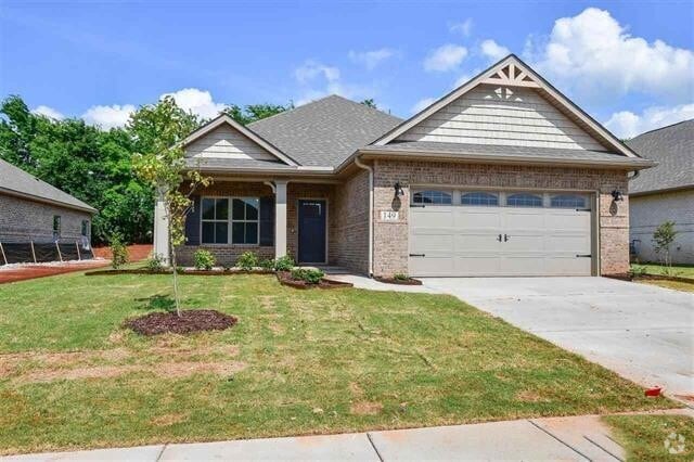 Building Photo - 149 Rosemary Ayers Dr
