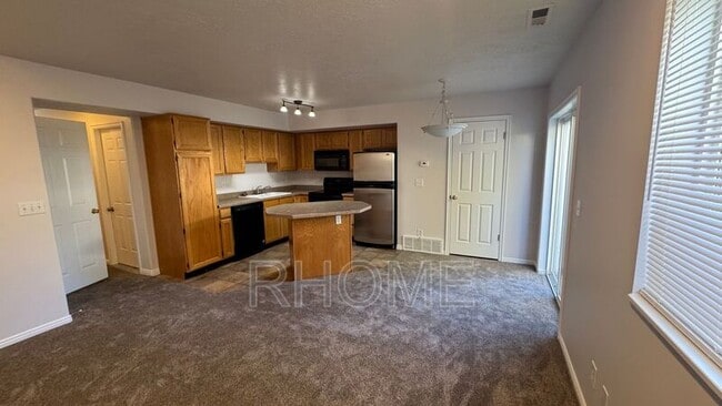 Building Photo - 6892 Florentine Way