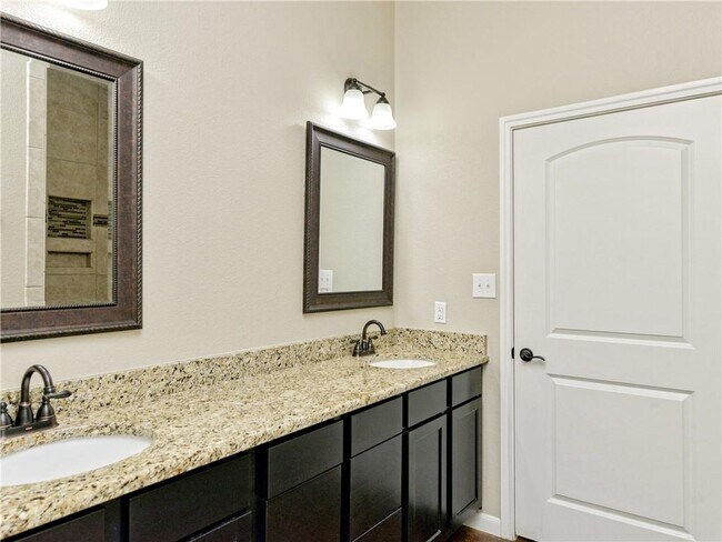 Building Photo - 323 Kaanapali Ln