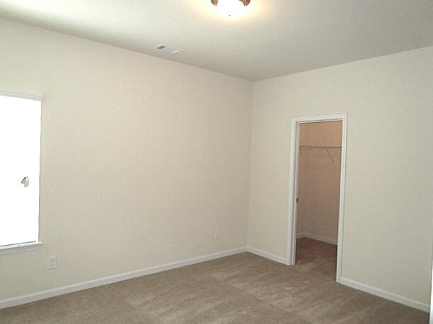 Building Photo - 307 Victoria Heights Dr