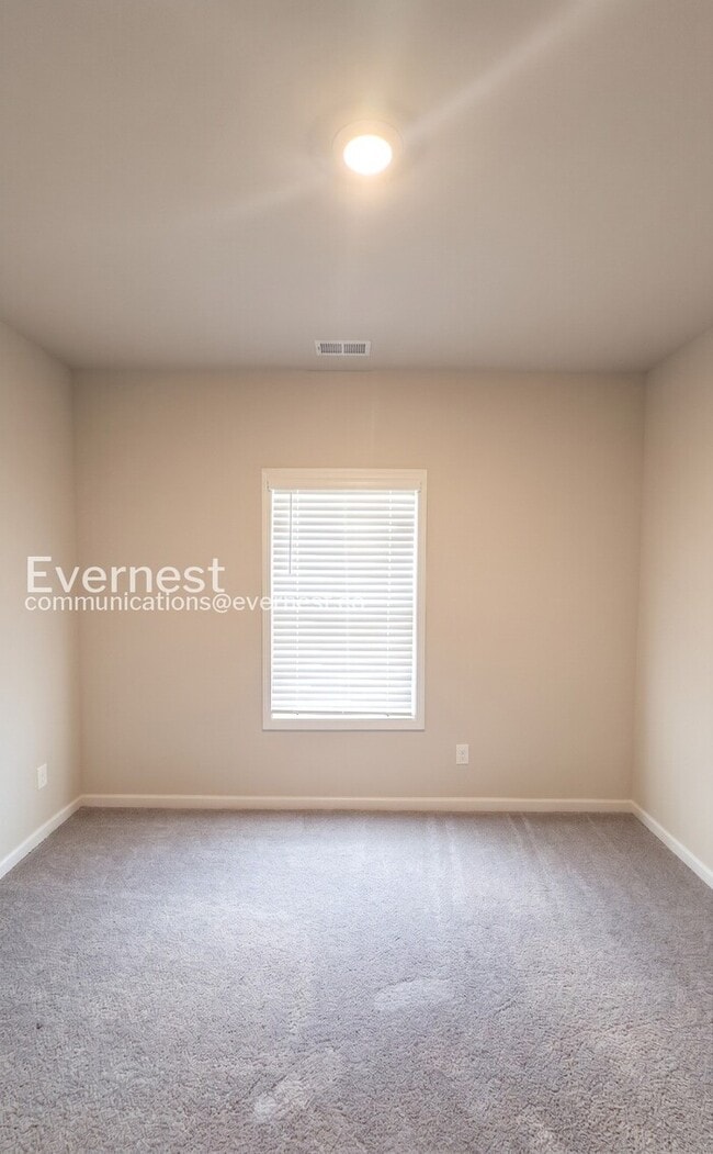 Building Photo - 4-Bed/2-Bath Home/Pet Friendly/Available Now!