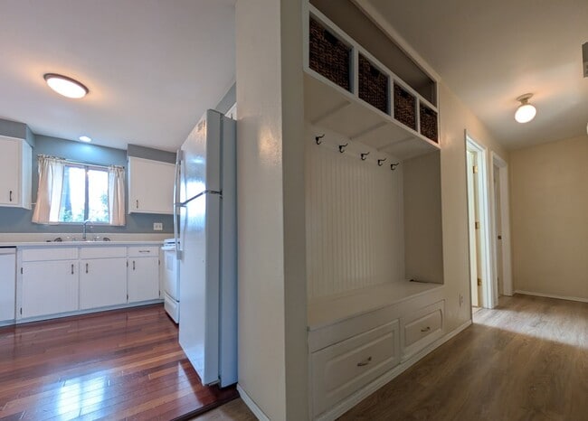 Building Photo - Ranch Style 3-Bedroom, 2-Bath Home In South Eugene!