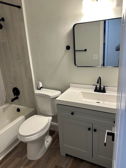 Building Photo - 3801 Crown Point Rd