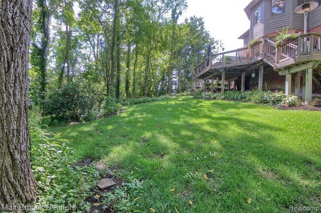 Building Photo - 739 Elderberry Ct