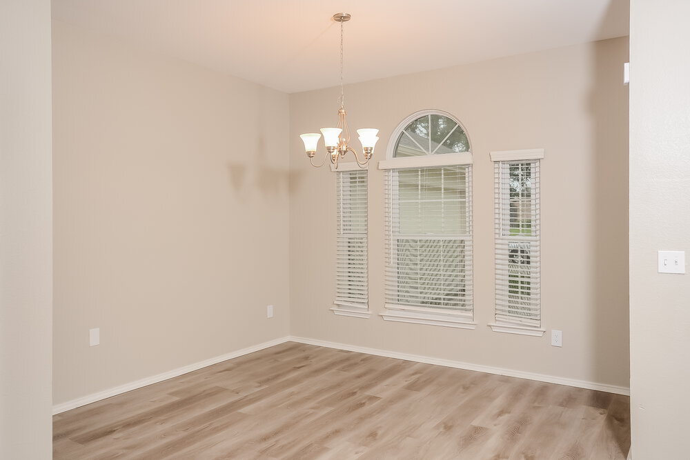 Building Photo - 104 S Rolling Meadow Dr