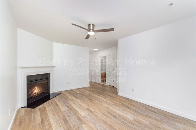 Building Photo - 22824 Ferncrest Terrace