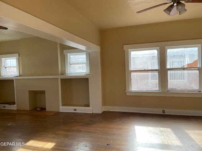 Building Photo - 2920 Copper Ave