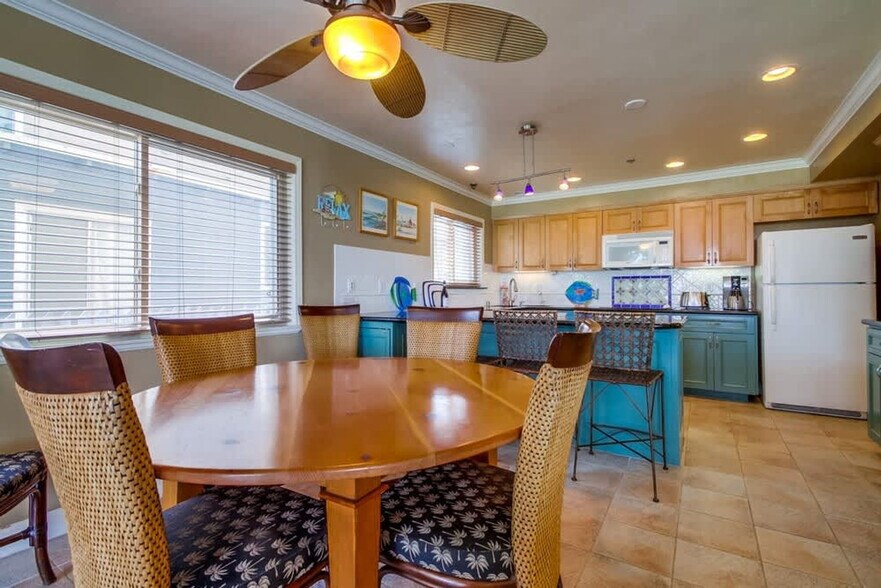 Building Photo - 3696 Bayside Walk