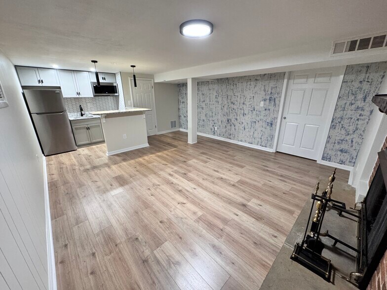 Building Photo - 4316 Josephine Ave