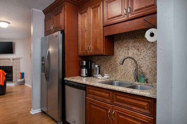 Building Photo - Magnolia Walk