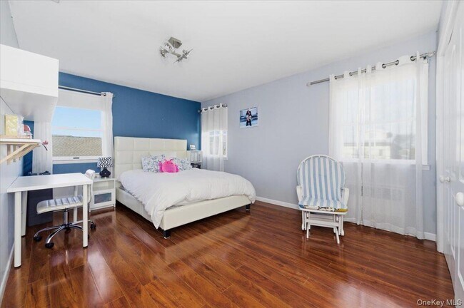 Building Photo - 1495 Bay Blvd