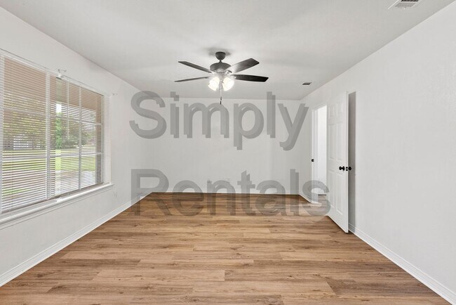 Building Photo - 3 Timberside Dr