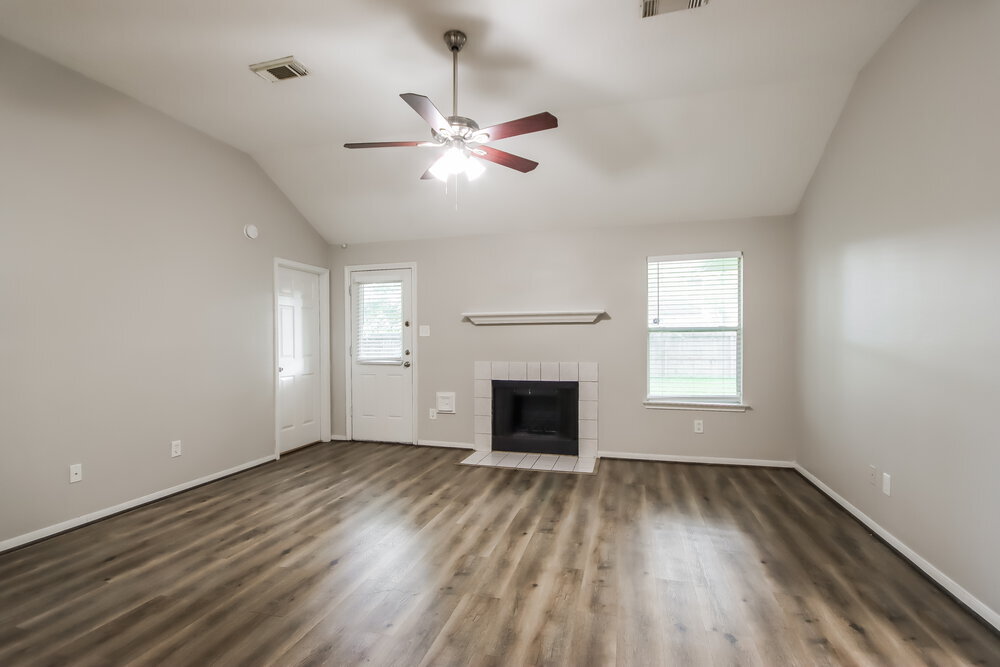 Building Photo - 3030 Killdeer Ln