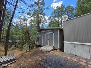 Building Photo - 2800 S White Mountain Rd