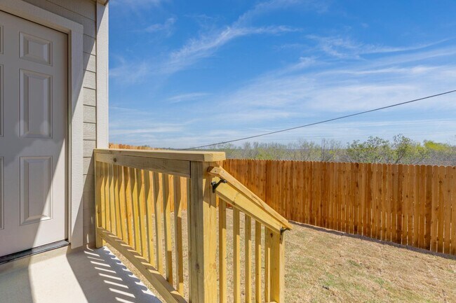 Building Photo - 7126 Magnolia Pass