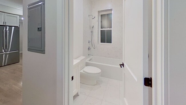 Building Photo - Room Rental-No Broker Fee