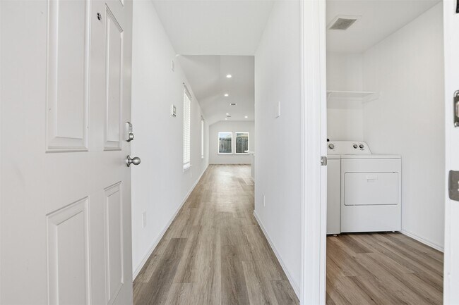 Building Photo - 12214 Ridge River Ln