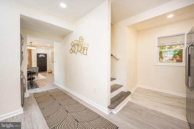 Building Photo - 2800 Upshur St