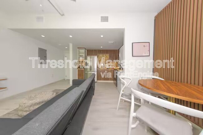 Building Photo - 820 Ocean Dr