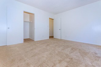 Buena La Vista Apartment Homes Park Ca Finder