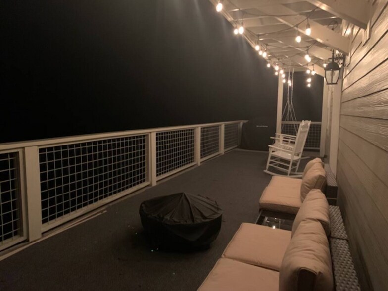 Building Photo - 539 Panorama Dr