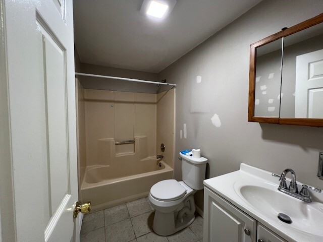 Building Photo - 823 Martin St