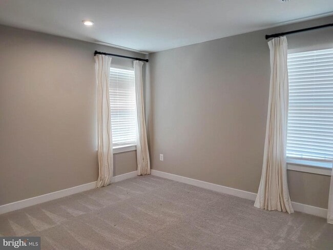 Building Photo - 116 Elmsley Ln