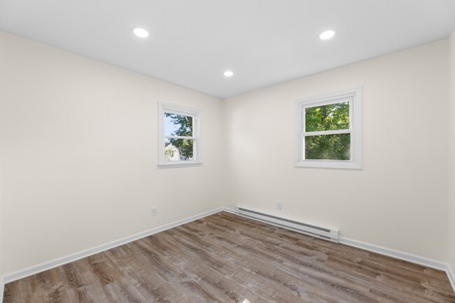 Building Photo - 9 Beacon Terrace