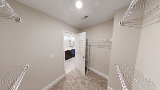 Building Photo - 2075 Ireland Wy