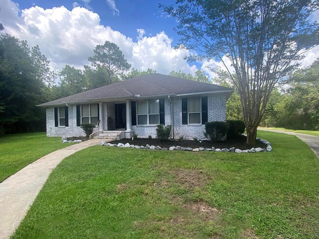 Primary Photo - 591 Ridge Lake Rd