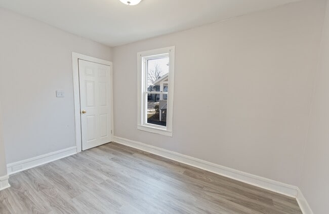 Building Photo - 45 Jackson St