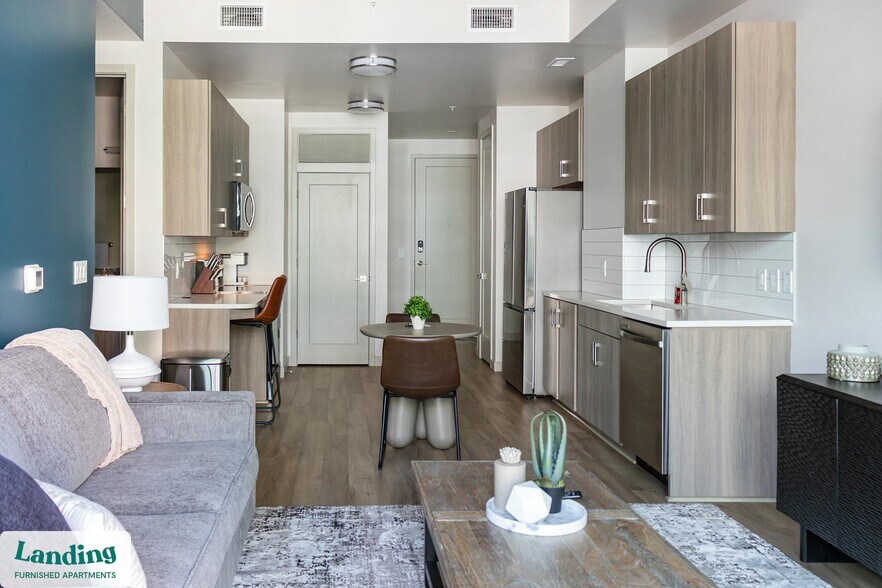 Primary Photo - 151 S State St