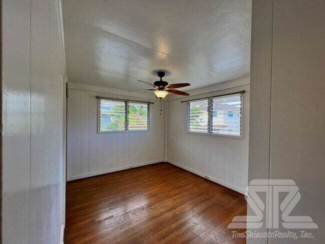 Building Photo - Two Story Home Diamond Head / Kapahulu